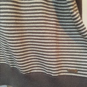 Olive with gold nice sweatshirt